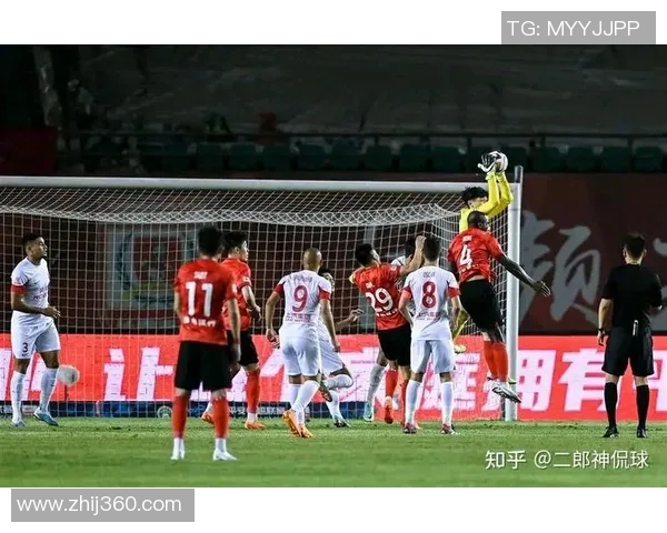 西悉尼队与上港队员的精彩对决分析与战术解析